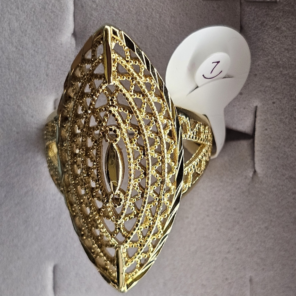 Elegant PlatefGold Filigree Ring